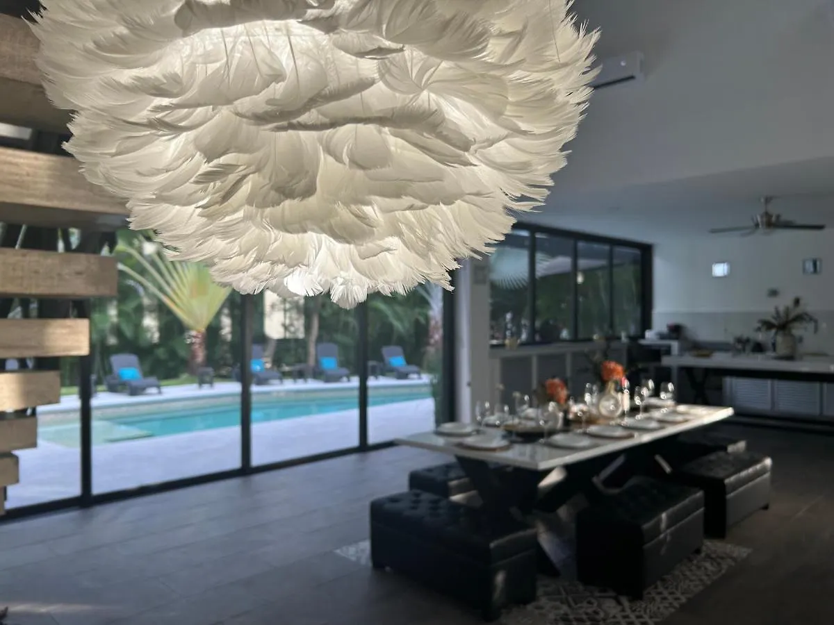Celebre Villa Venus Playacar - 24 Pax Playa del Carmen