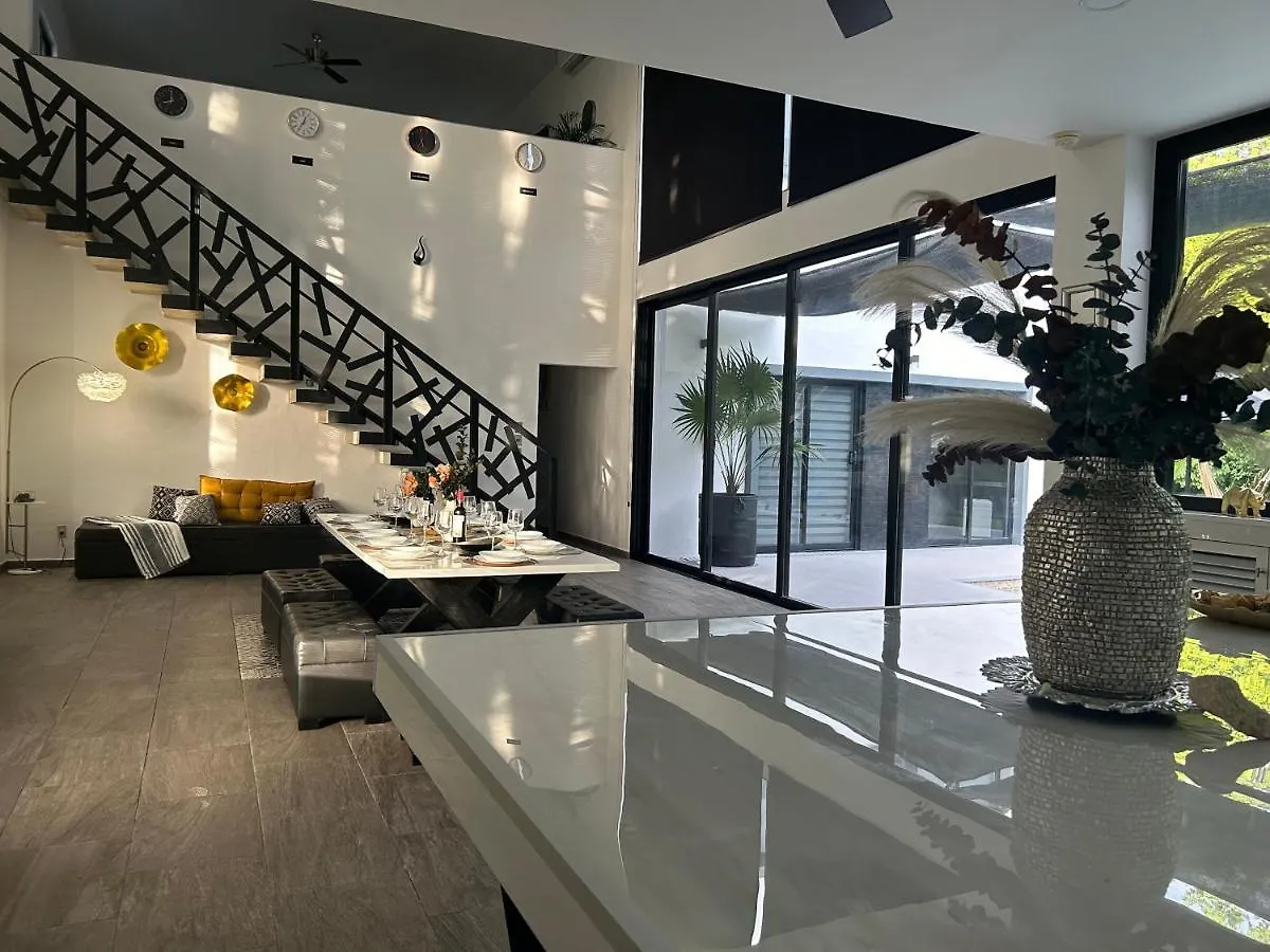 Celebre Villa Venus Playacar - 24 Pax Playa del Carmen