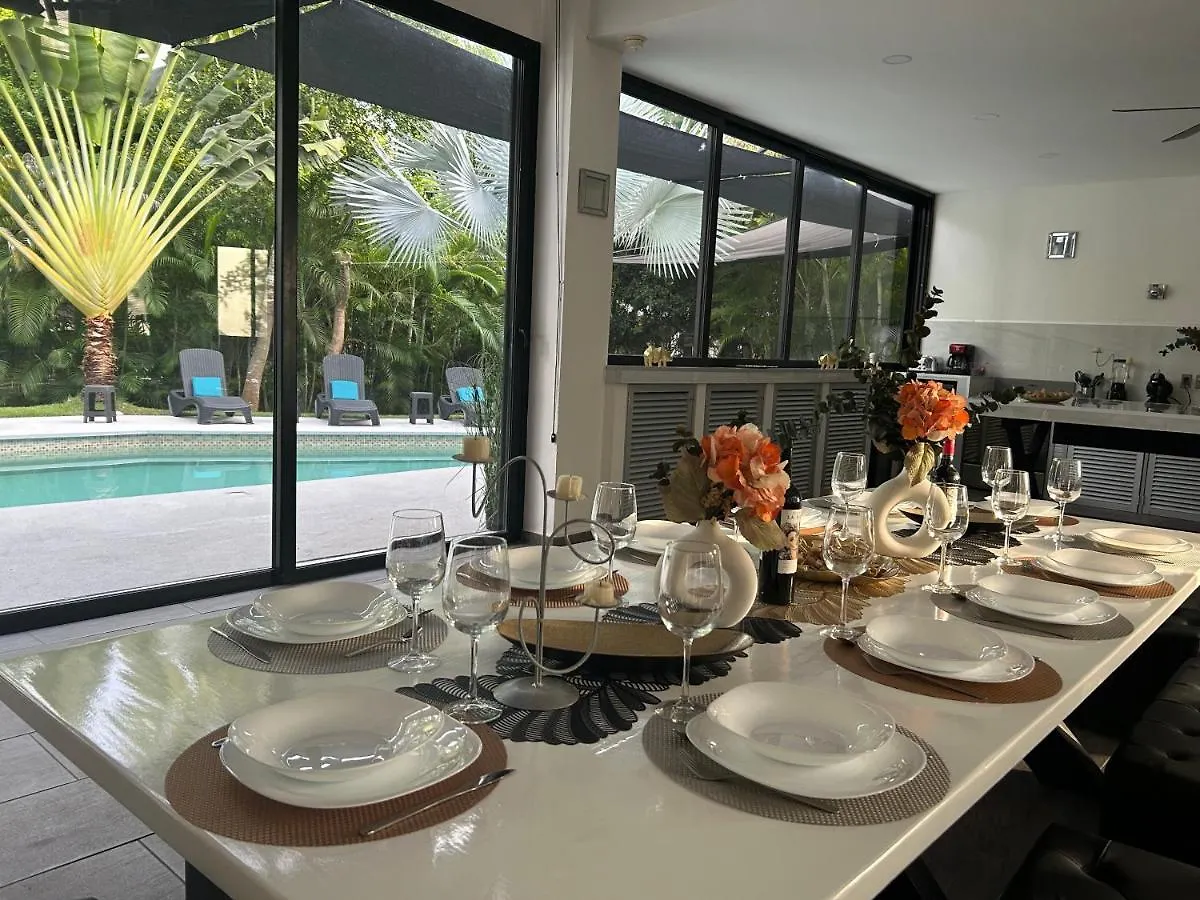 Celebre Villa Venus Playacar - 24 Pax Playa del Carmen 0*,  México