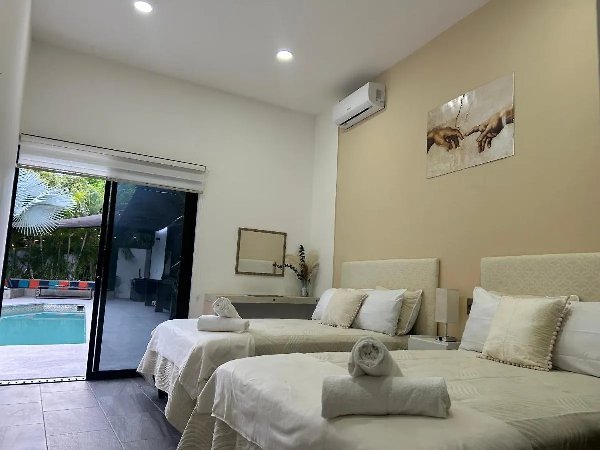 Celebre Villa Venus Playacar - 24 Pax Playa del Carmen México