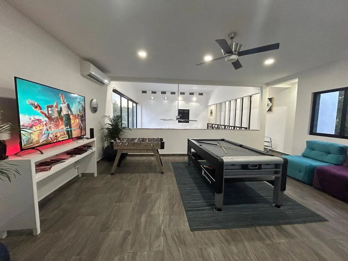 Celebre Villa Venus Playacar - 24 Pax Playa del Carmen