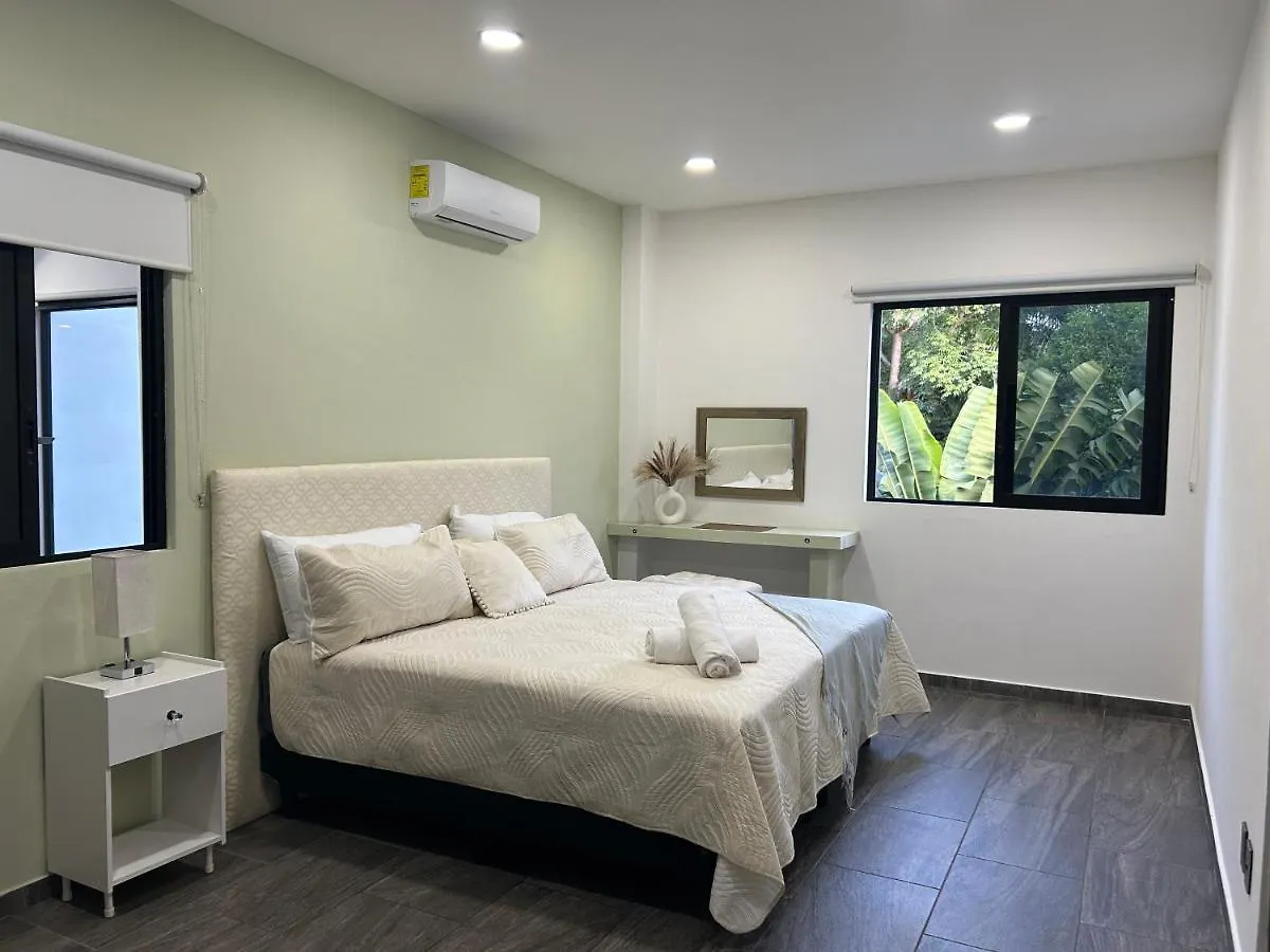 Celebre Villa Venus Playacar - 24 Pax Playa del Carmen