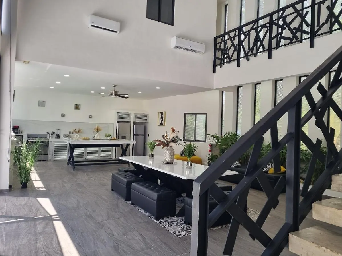 Celebre Villa Venus Playacar - 24 Pax Playa del Carmen México