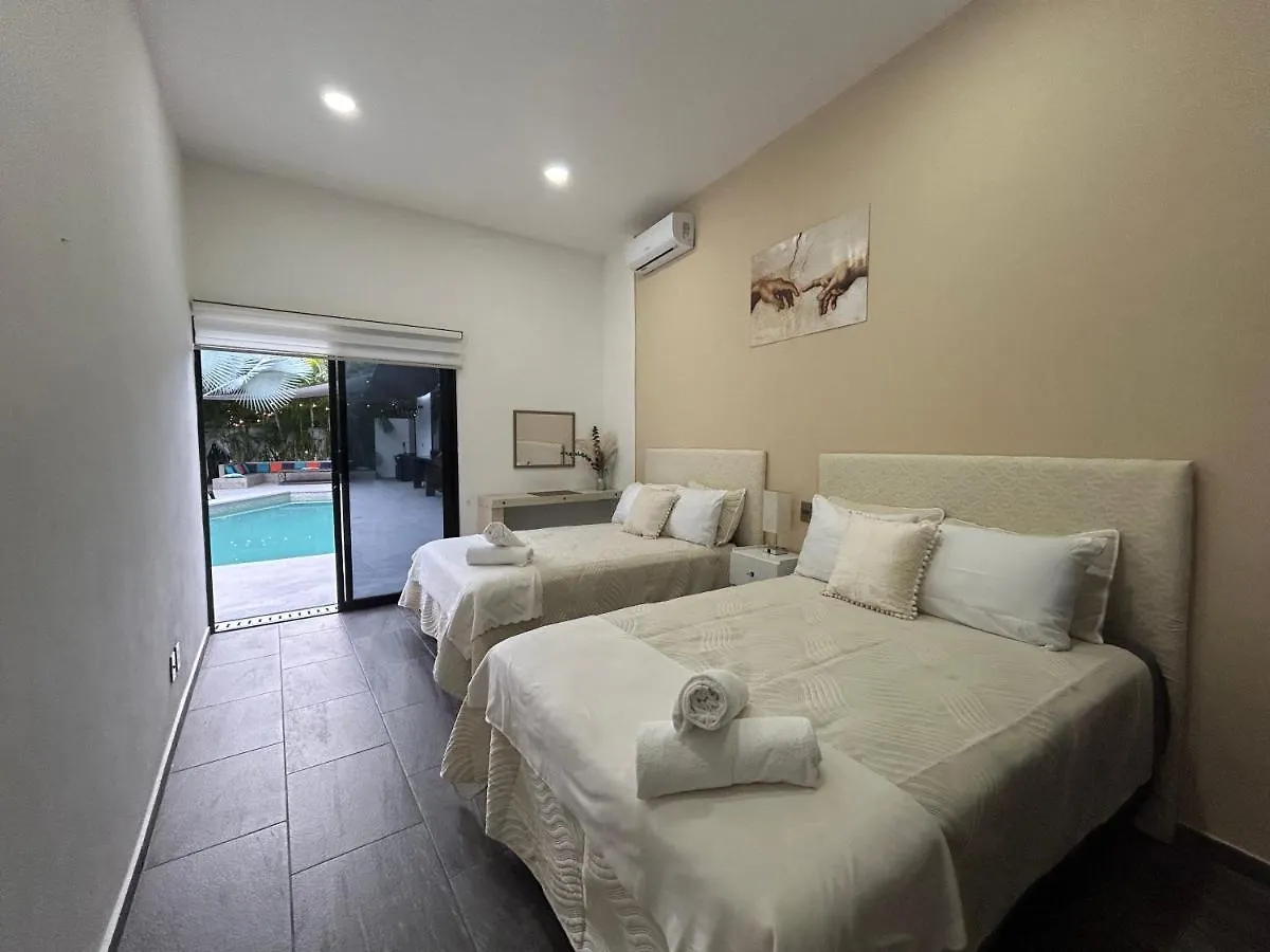 Celebre Villa Venus Playacar - 24 Pax Playa del Carmen